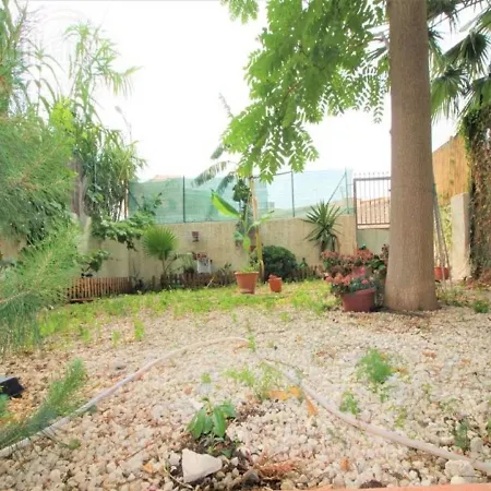 Refreshing Holiday In With Garden Holiday home